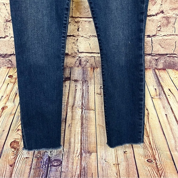 Gap High Rise Medium Wash Raw Hem Denim Jeans - Picture 3 of 9